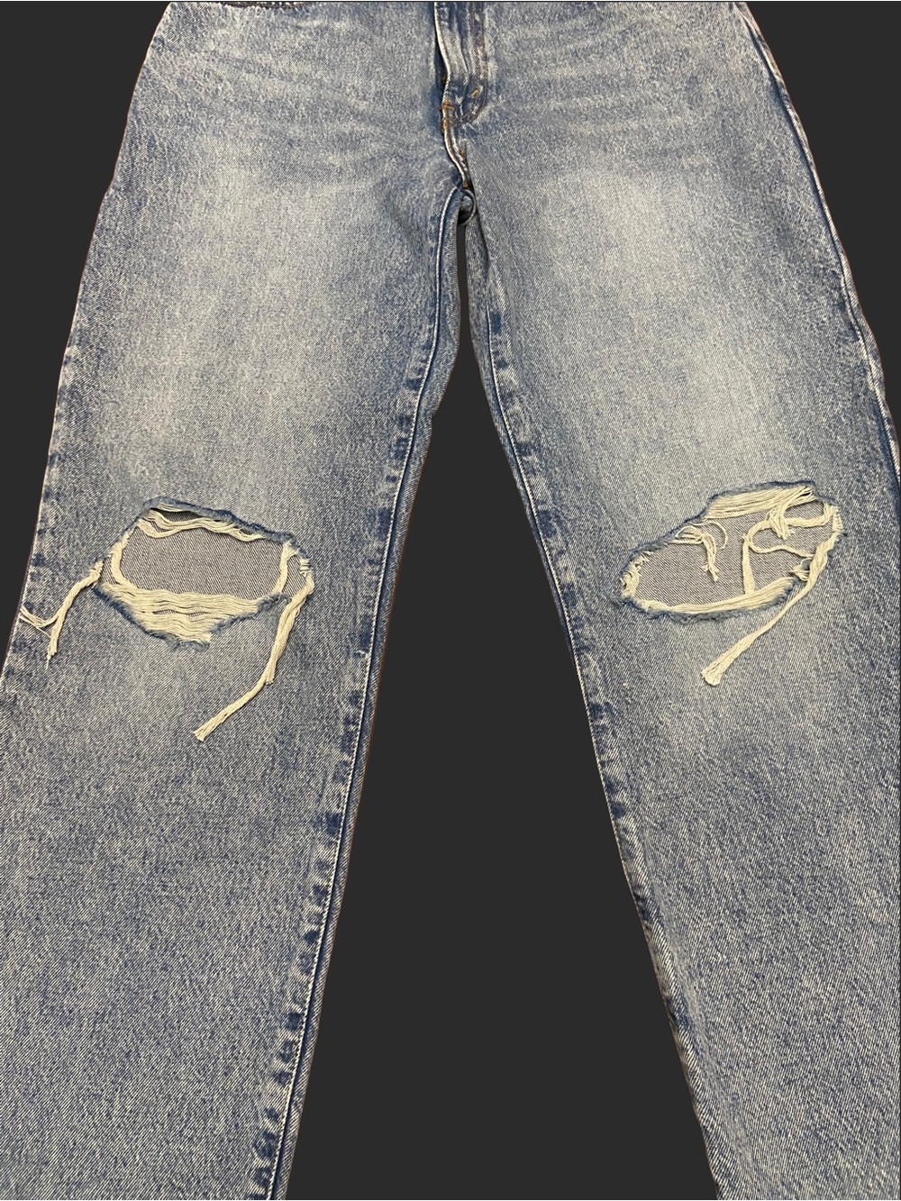 Levi's '94 ripped baggy jeans in a light blue denim wash. Size 29 - Picture 5 of 14